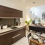 One Bedroom Flat Near University Of London,Soho-Covent Garden